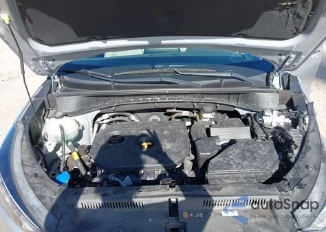 2020 Hyundai Tucson Value z USA, uszkodzony, nr VIN KM8J3CA45LU271577